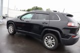 Used 2019 Jeep Cherokee Latitude w/ Popular Appearance Group image 3