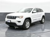 Used 2018 Jeep Grand Cherokee Laredo image 4