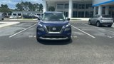 Used 2023 Nissan Rogue SV image 2