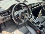 Certified 2024 Porsche Macan image 3