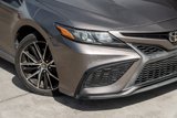 Used 2021 Toyota Camry SE image 3