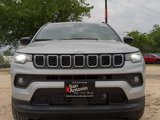 New 2025 Jeep Compass Latitude image 3