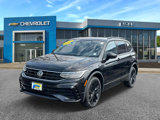 Used 2022 Volkswagen Tiguan SE R-Line image 3