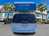 New 2025 Chrysler Pacifica Select image 6