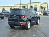 Used 2017 Jeep Renegade Latitude w/ Cold Weather Group image 3