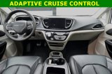 Used 2023 Chrysler Pacifica Touring-L image 5