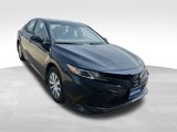 Used 2020 Toyota Camry LE image 2
