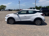 Used 2022 Nissan Kicks SV image 2