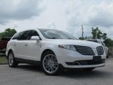 Used 2018 Lincoln MKT AWD image 2