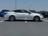 Used 2019 Nissan Altima 2.5 SR image 2