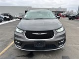 Used 2022 Chrysler Pacifica Touring-L image 3