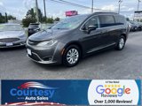 Used 2017 Chrysler Pacifica Touring-L image 3