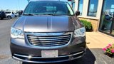 Used 2016 Chrysler Town & Country LX image 3