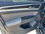 Certified 2022 Volkswagen Atlas SE image 4