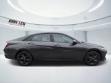 Used 2022 Hyundai Elantra SEL w/ Cargo Package image 2