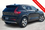 Certified 2022 Volvo XC40 T5 Momentum image 2