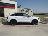Used 2024 Kia Sorento S image 2