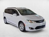 Used 2017 Chrysler Pacifica Touring-L w/ Tire & Wheel Group image 3