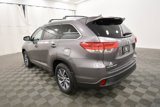 Used 2017 Toyota Highlander XLE image 5