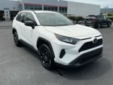 Used 2020 Toyota RAV4 LE image 3