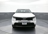 Certified 2022 Kia Sorento LX image 2