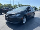 Used 2021 Chrysler Voyager LX image 2