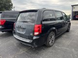Used 2017 Dodge Grand Caravan SXT image 4