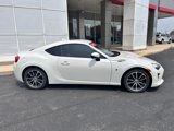 Used 2017 Toyota 86 image 2