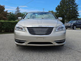 Used 2014 Chrysler 200 Limited image 2