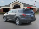 Used 2018 Ford Explorer XLT image 3