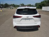 Used 2022 Toyota Highlander XLE image 4