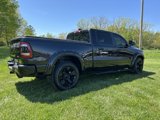 Used 2019 RAM 1500 4x4 Crew Cab image 3