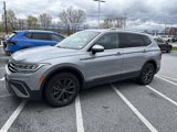 Used 2022 Volkswagen Tiguan SE w/ Panoramic Sunroof Package image 3