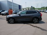 Used 2022 Volvo XC60 B5 Momentum image 4