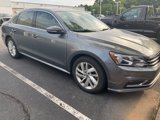 Used 2018 Volkswagen Passat 2.0T SE image 2