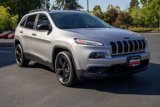 Used 2017 Jeep Cherokee Altitude image 5