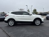 Used 2022 Nissan Rogue Sport SV w/ Technology Package image 2