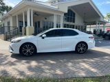 Used 2018 Toyota Camry SE image 2