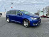 Used 2019 Chrysler Pacifica Touring-L Plus w/ Advanced Safetytec Group image 4