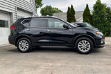 Used 2017 Nissan Rogue SV image 2