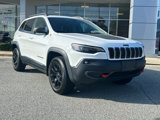 Used 2019 Jeep Cherokee Trailhawk image 3