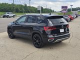 Used 2022 Volkswagen Taos SE image 3