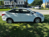 Used 2013 Hyundai Accent GLS image 5