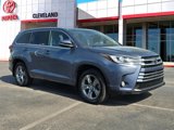 Used 2017 Toyota Highlander Limited Platinum image 2