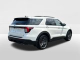 Used 2025 Ford Explorer ST image 4