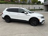 Used 2024 Volkswagen Tiguan SE image 2