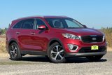 Used 2017 Kia Sorento EX image 2