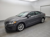Used 2019 Ford Fusion SE image 2