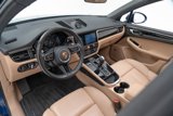Certified 2022 Porsche Macan image 4