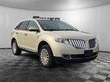 Used 2014 Lincoln MKX FWD w/ Walnut Swirl Wood Package image 3